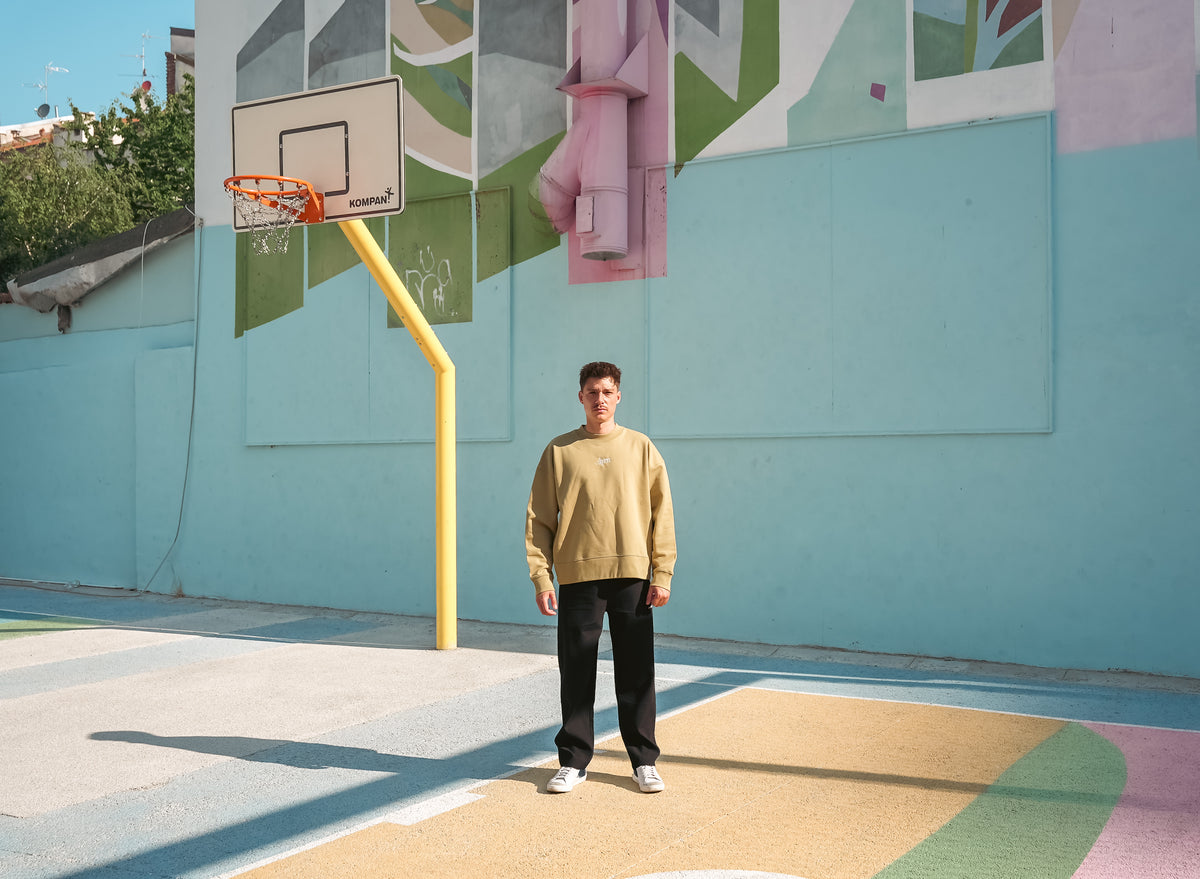 PERSPECTIVE Sweatshirt – Faded Olive